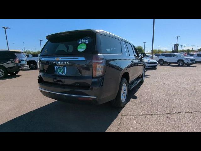 2023 Chevrolet Suburban LT