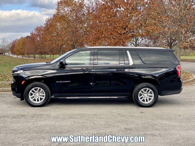 2023 Chevrolet Suburban LT