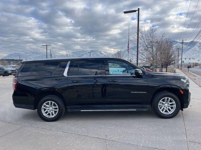 2023 Chevrolet Suburban LT