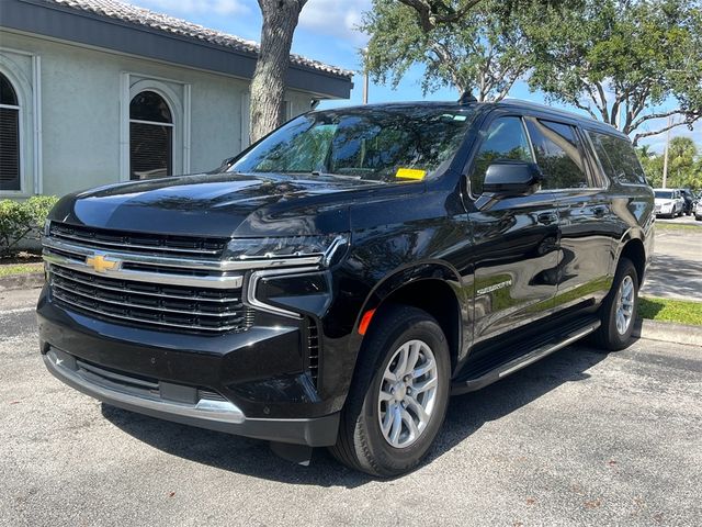 2023 Chevrolet Suburban LT