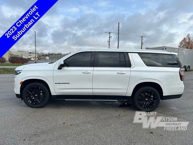 2023 Chevrolet Suburban LT