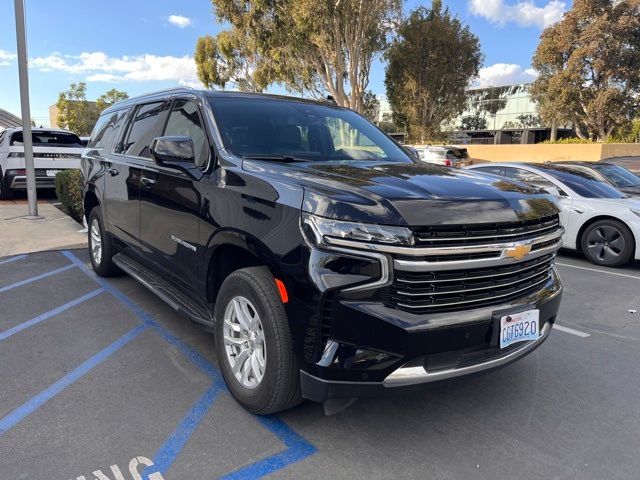 2023 Chevrolet Suburban LT