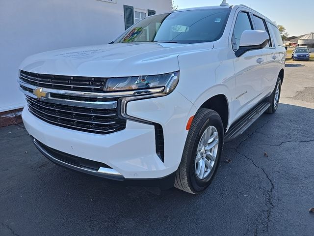 2023 Chevrolet Suburban LT