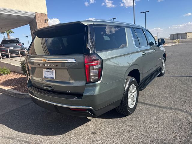 2023 Chevrolet Suburban LT