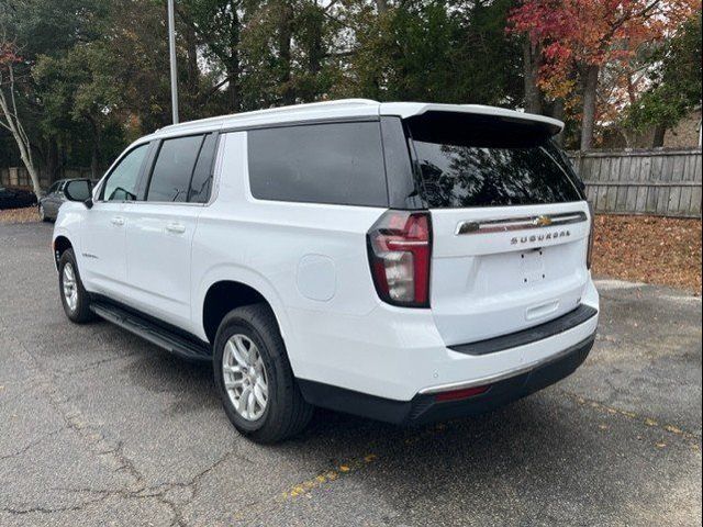 2023 Chevrolet Suburban LT