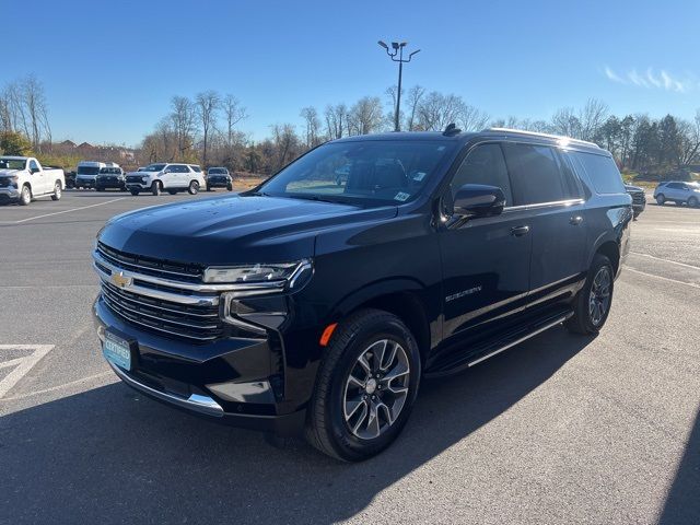 2023 Chevrolet Suburban LT