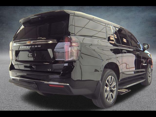 2023 Chevrolet Suburban LT