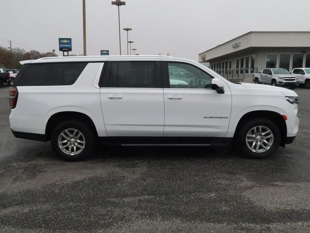 2023 Chevrolet Suburban LT