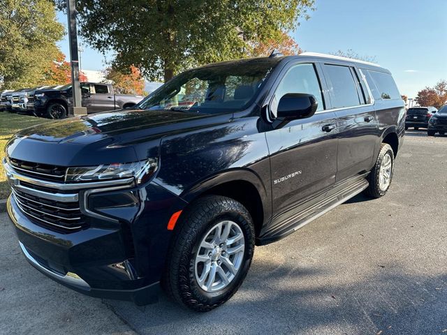 2023 Chevrolet Suburban LT