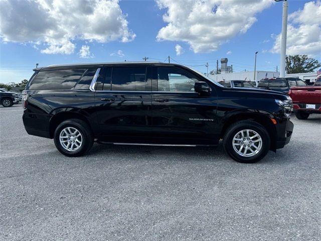 2023 Chevrolet Suburban LT