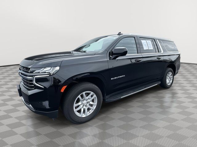 2023 Chevrolet Suburban LT