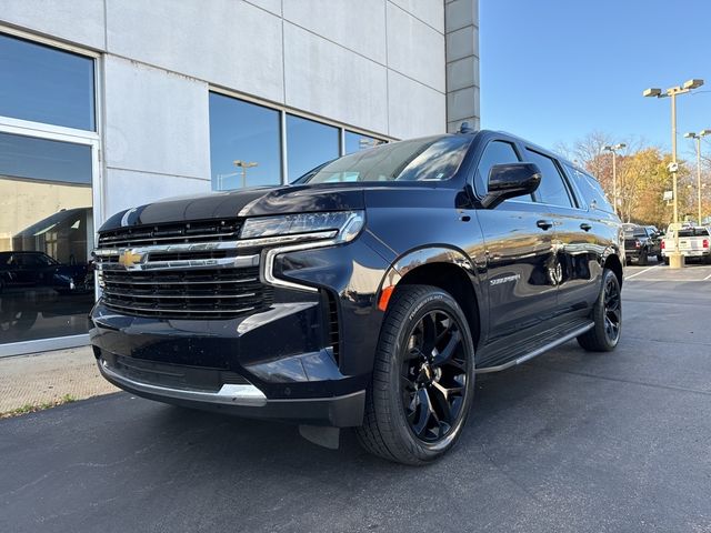 2023 Chevrolet Suburban LT