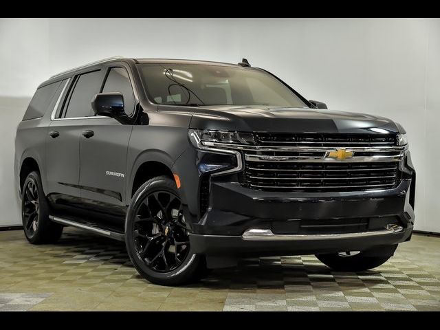 2023 Chevrolet Suburban LT