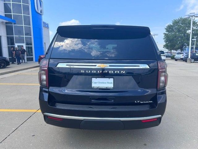 2023 Chevrolet Suburban LT