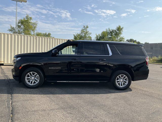 2023 Chevrolet Suburban LT