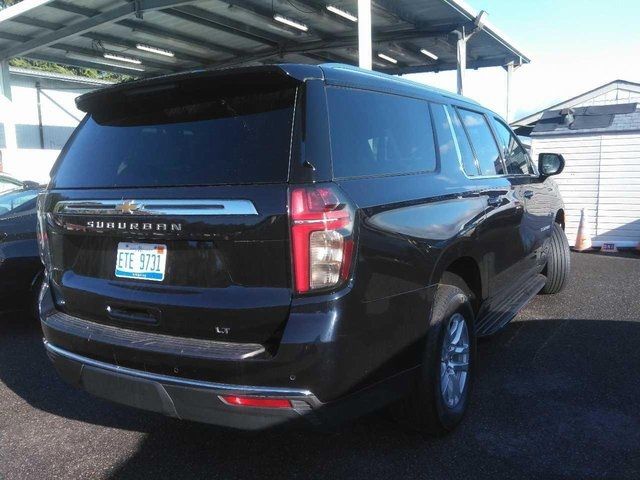 2023 Chevrolet Suburban LT