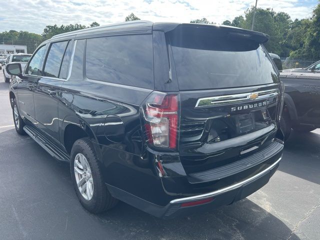 2023 Chevrolet Suburban LT