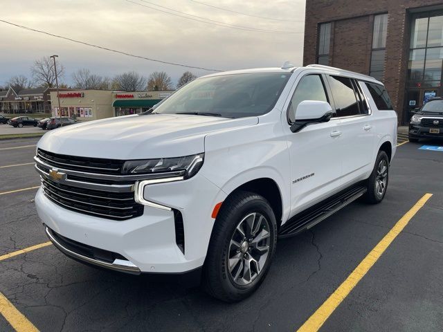 2023 Chevrolet Suburban LT