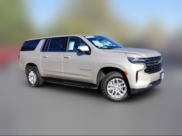 2023 Chevrolet Suburban LT