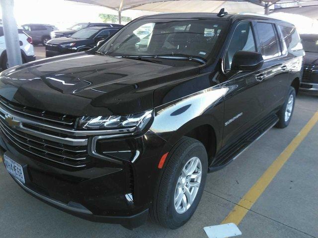 2023 Chevrolet Suburban LT