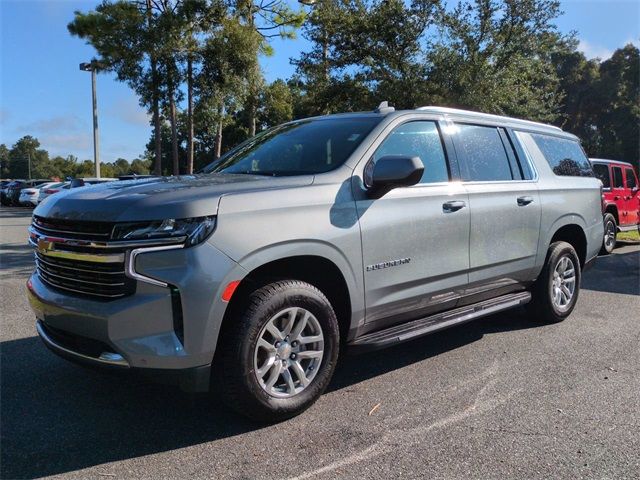 2023 Chevrolet Suburban LT