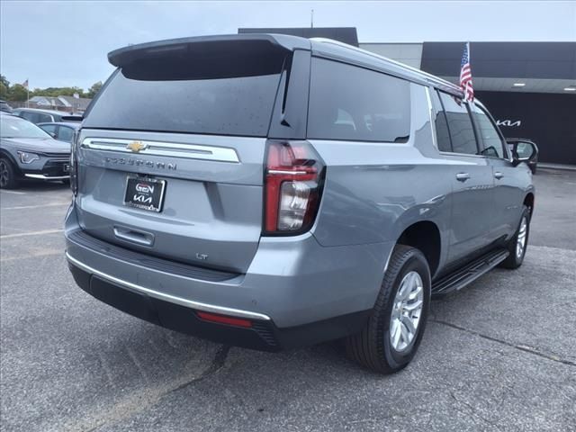 2023 Chevrolet Suburban LT