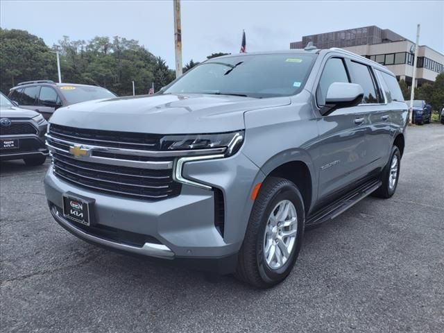 2023 Chevrolet Suburban LT