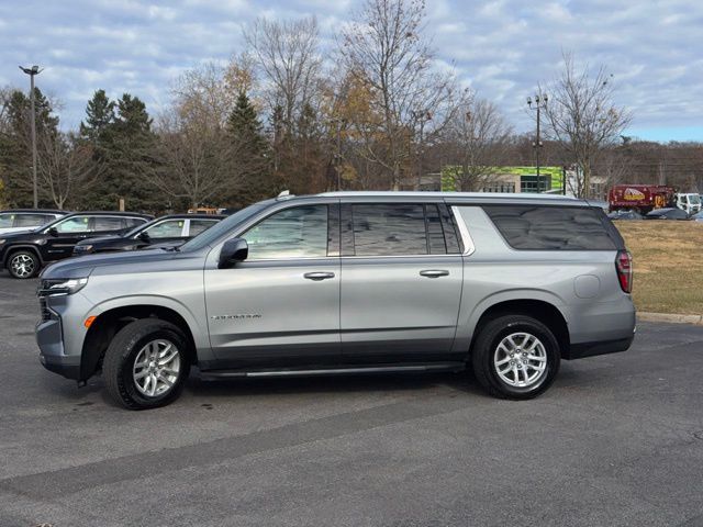 2023 Chevrolet Suburban LT