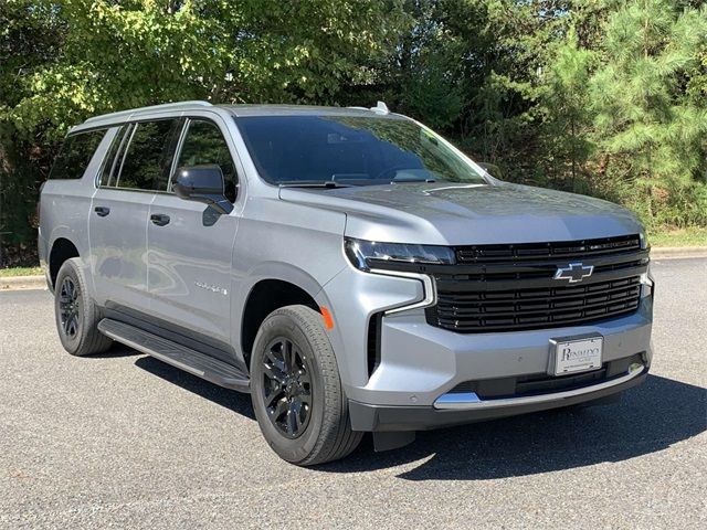 2023 Chevrolet Suburban LT