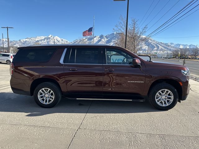 2023 Chevrolet Suburban LT