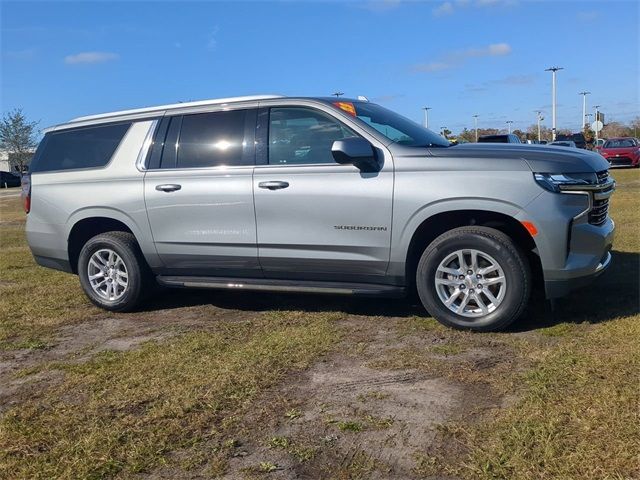 2023 Chevrolet Suburban LT