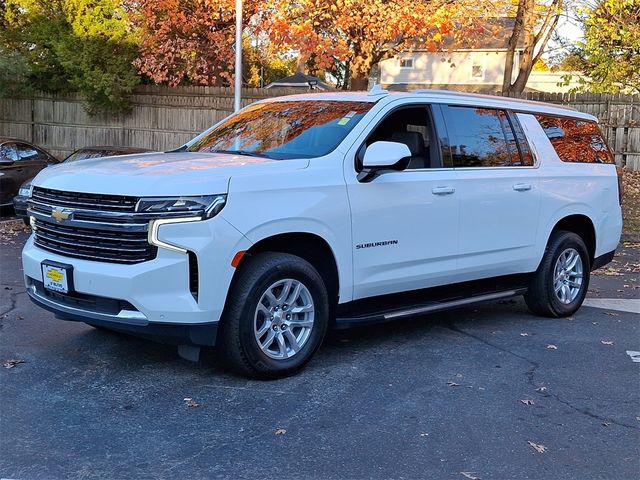 2023 Chevrolet Suburban LT