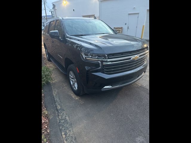 2023 Chevrolet Suburban LT