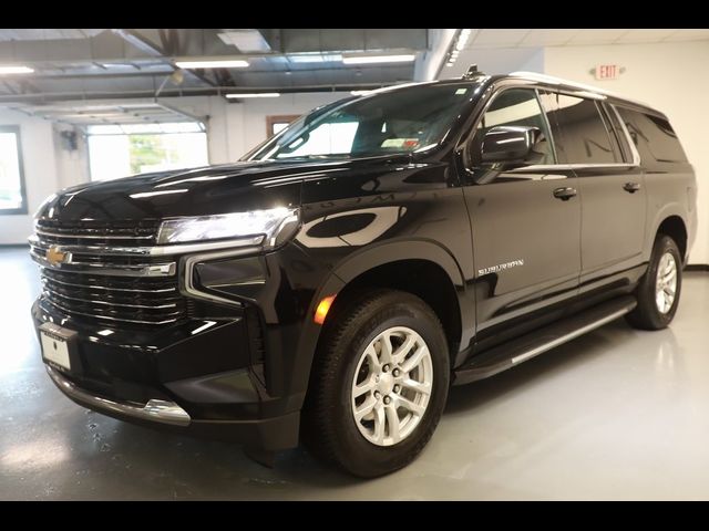 2023 Chevrolet Suburban LT