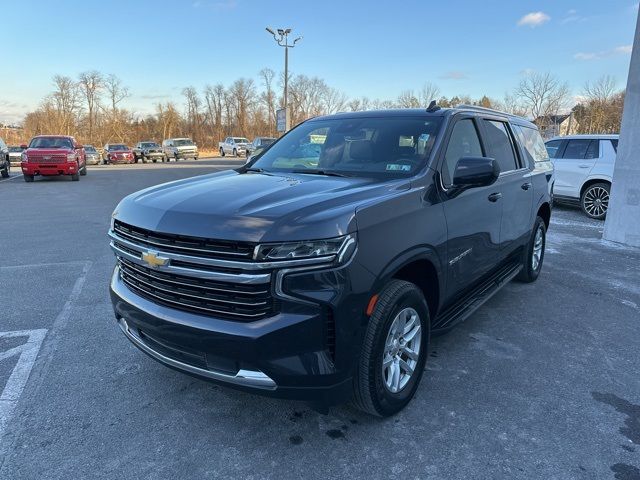 2023 Chevrolet Suburban LT