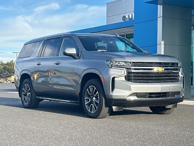 2023 Chevrolet Suburban LT