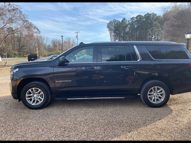 2023 Chevrolet Suburban LT