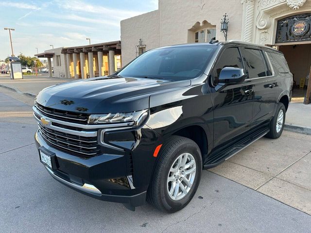 2023 Chevrolet Suburban LT