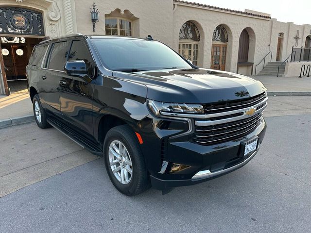 2023 Chevrolet Suburban LT