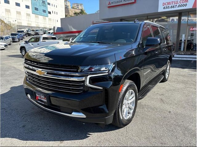 2023 Chevrolet Suburban LT