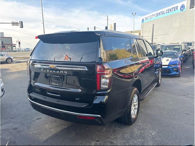 2023 Chevrolet Suburban LT