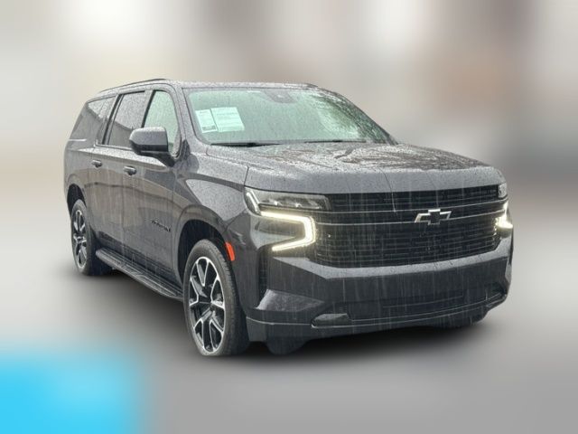 2023 Chevrolet Suburban RST