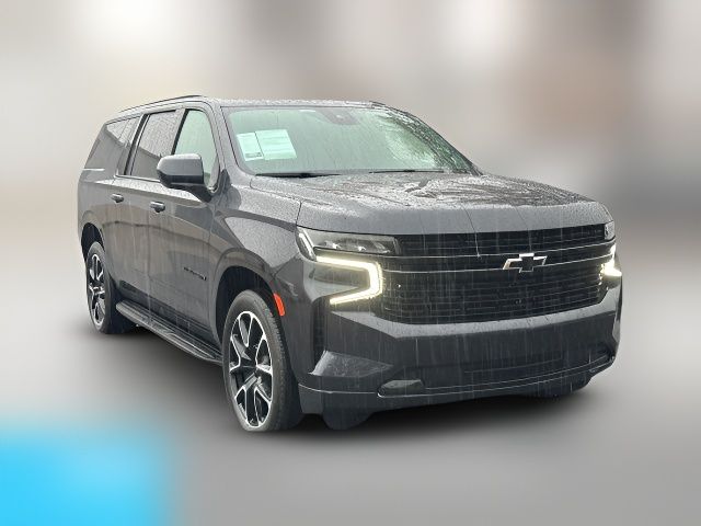 2023 Chevrolet Suburban RST