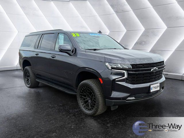 2023 Chevrolet Suburban RST