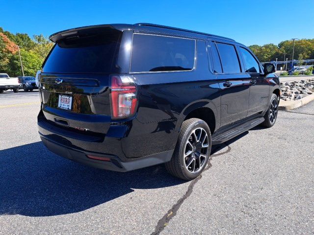 2023 Chevrolet Suburban RST