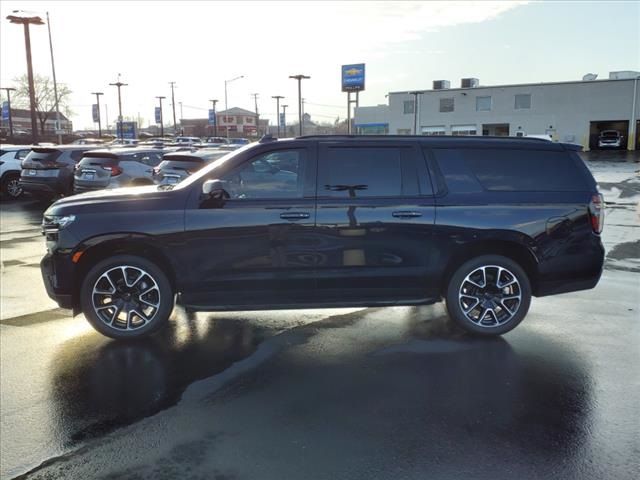 2023 Chevrolet Suburban RST