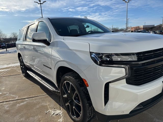 2023 Chevrolet Suburban RST