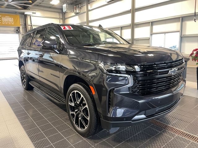 2023 Chevrolet Suburban RST