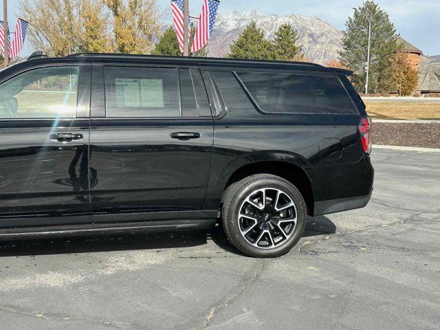 2023 Chevrolet Suburban RST