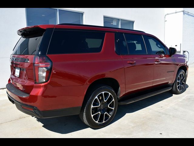 2023 Chevrolet Suburban RST